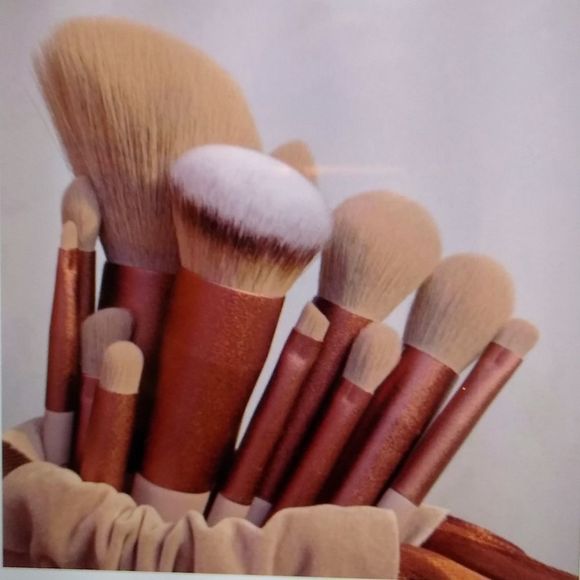 13PCS Soft Fluffy Makeup Brushes Set for cosmetics Foundation Blush Powder - Picture 1 of 4